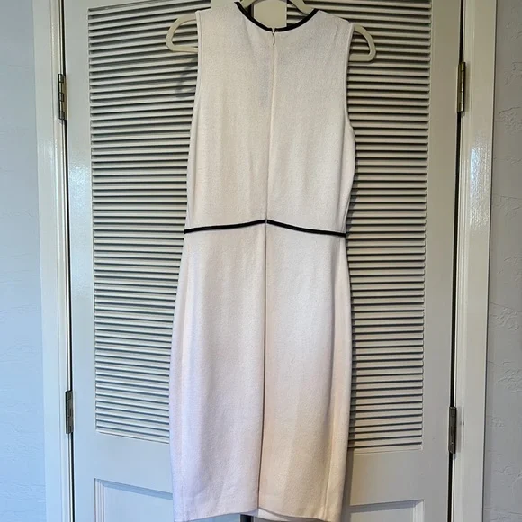 St. John two piece blazer and dress with leather detail size 4 - Picture 4 of 10